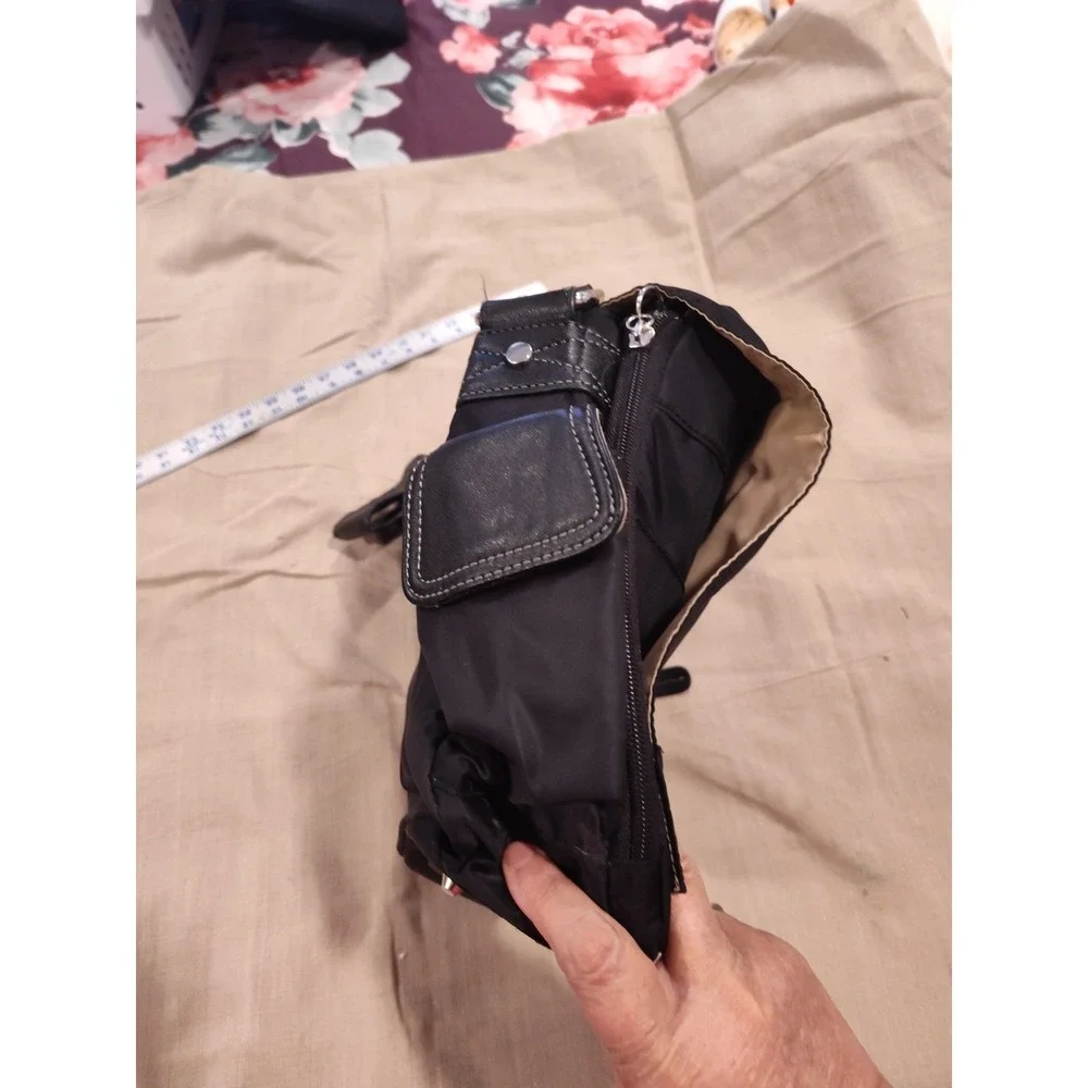 Giani Bernini Messenger Bag‎ Black Nylon With Strap 15